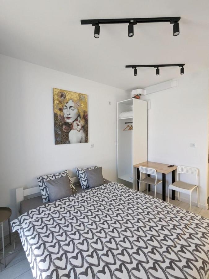Oniksapart A190 Warszawa Exteriör bild